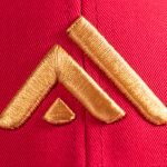 Snapback Ultra-Fit ajustable (Rouge/Or)